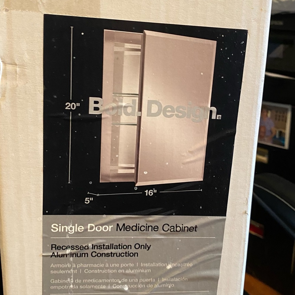 Never used recessed Medicine cabinet. By Kohler 16x20